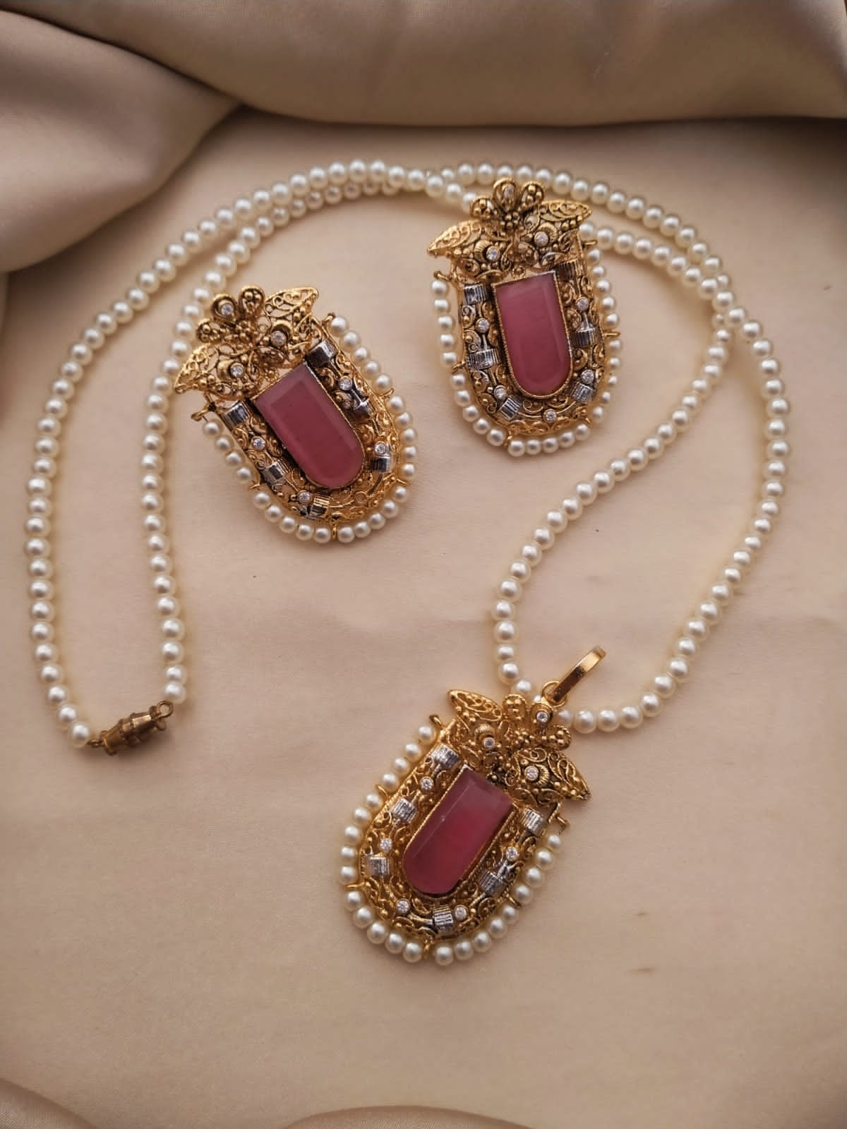 Egyptian Queen Pearl Set