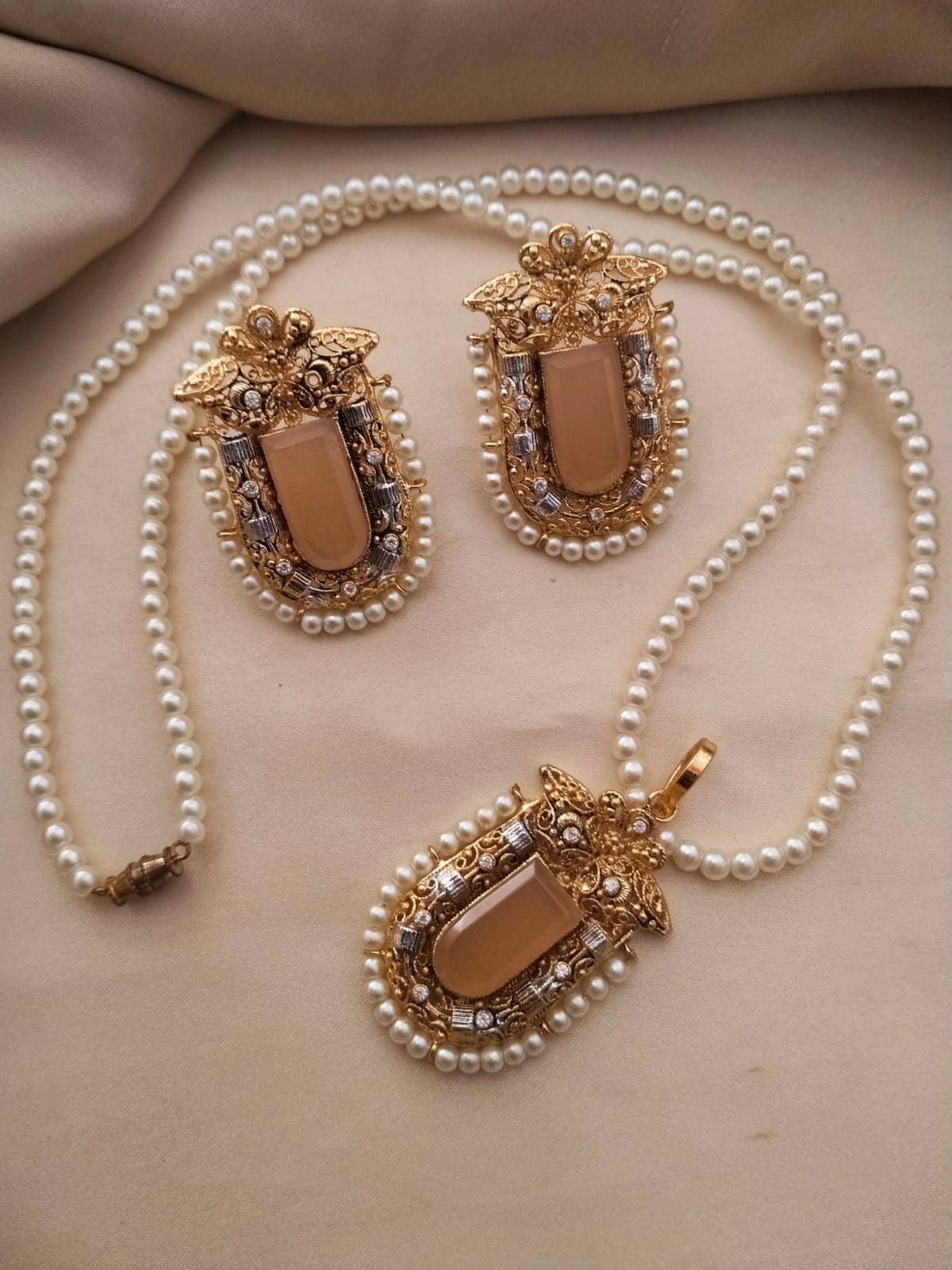 Egyptian Queen Pearl Set